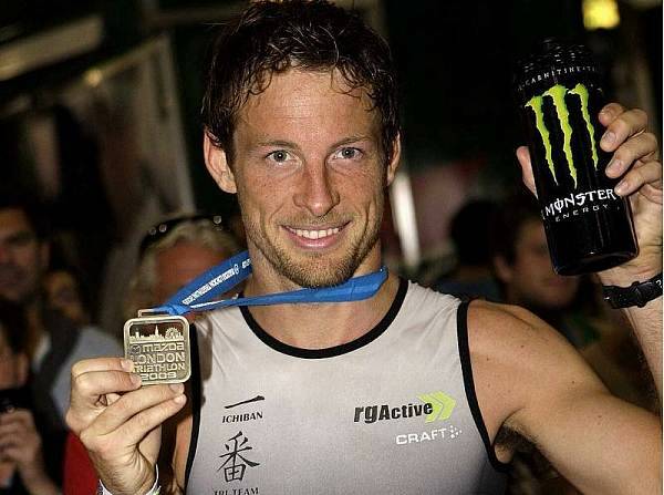 Foto zur News: Button über seine Triathlon-Leidenschaft