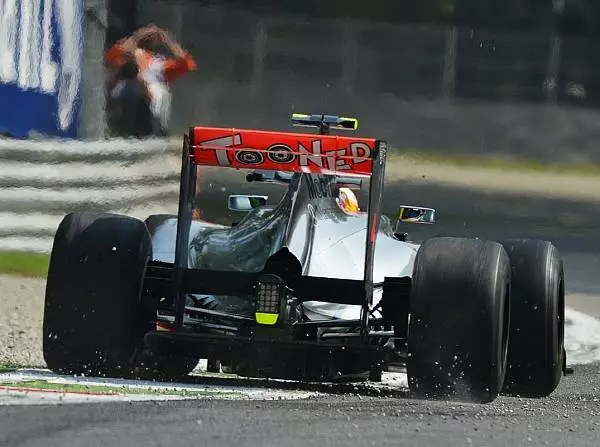 Lewis Hamilton Foto zur News: Monza: McLaren knapp vor Ferrari