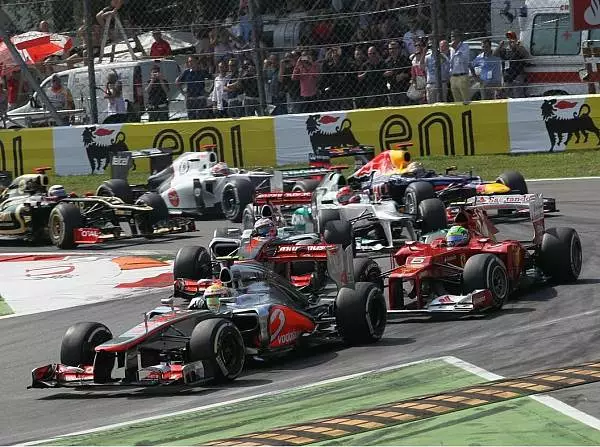 Foto zur News: Monza: Hamilton siegt, Perez macht die Show