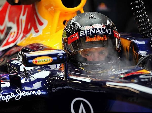 Foto zur News: Feuchter Auftakt in Singapur: Vettel vor Hamilton