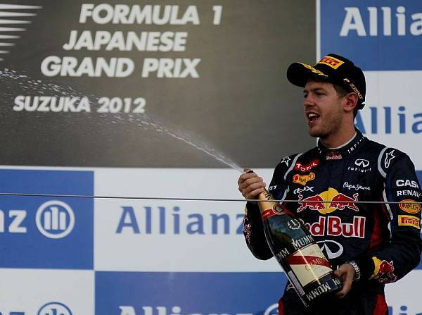 Foto zur News: Vettel jubelt: "Besser kann es nicht laufen"