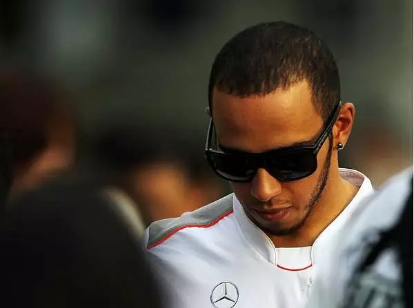 Lewis Hamilton Foto zur News: Wieder Twitter-Fehltritt von Hamilton