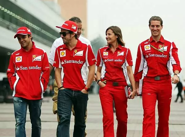 Felipe Massa, Fernando Alonso Foto zur News: Alonso siegessicher: "Wir sind das stärkste Team"