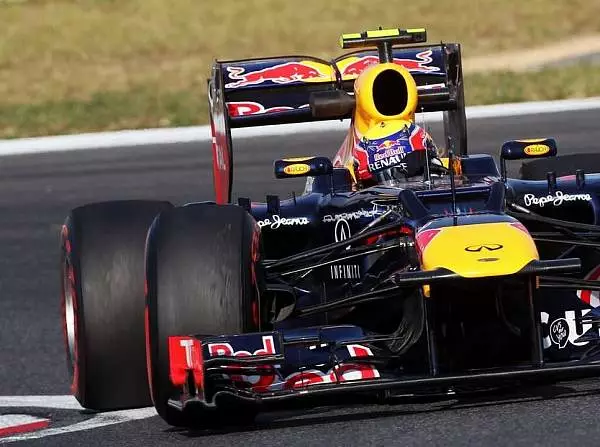 Mark Webber Foto zur News: Webber sichert Motorenpartner Renault die 200. Pole