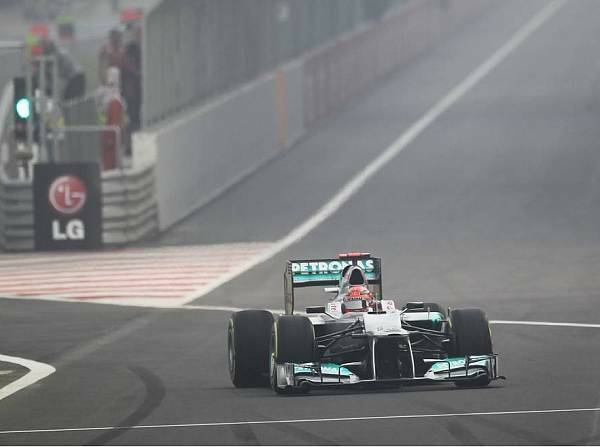 Foto zur News: Mercedes wieder ohne Punkte: Am falschen Ende...