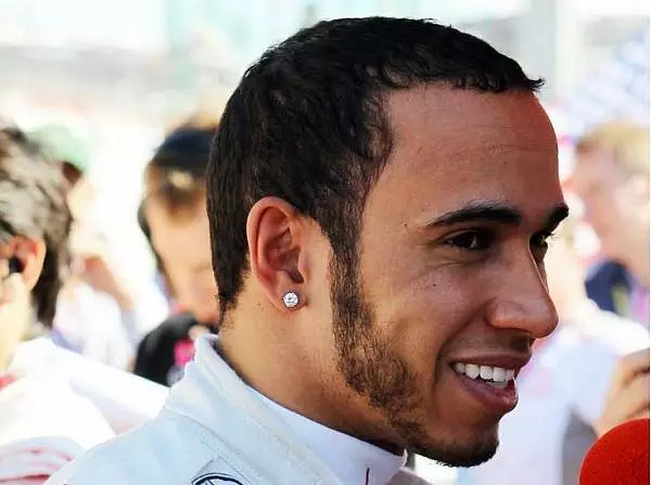 Foto zur News: Hamilton: "Ein ganz besonderer Sieg"