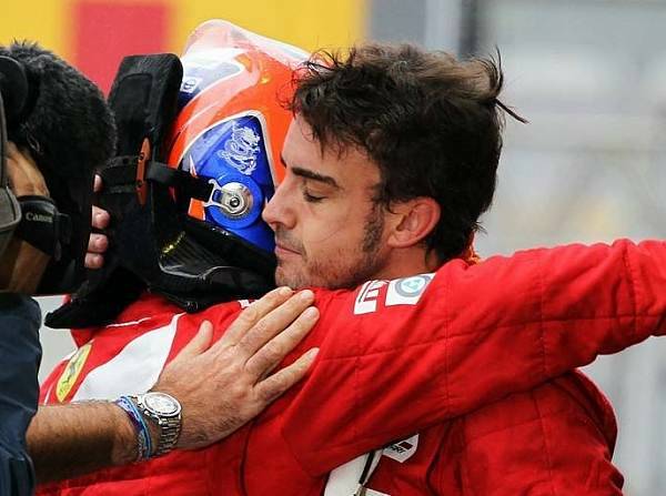 Foto zur News: Alonso: "Die Saison war sehr positiv"