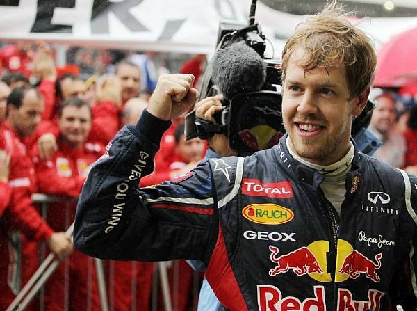 Foto zur News: FIA bestätigt: Vettels Manöver war legal, Titel damit fix