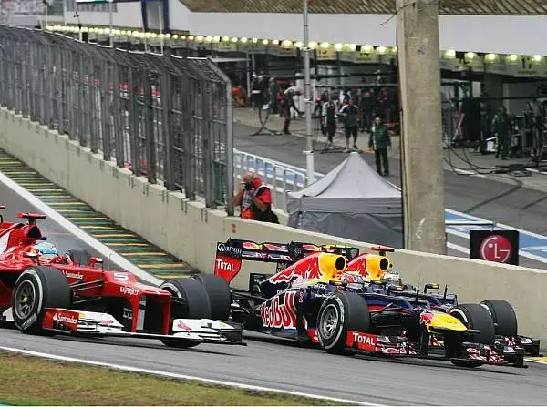 Sebastian Vettel, Mark Webber, Fernando Alonso Foto zur News: Webber: Vettel und Alonso hatten "phänomenales Jahr"