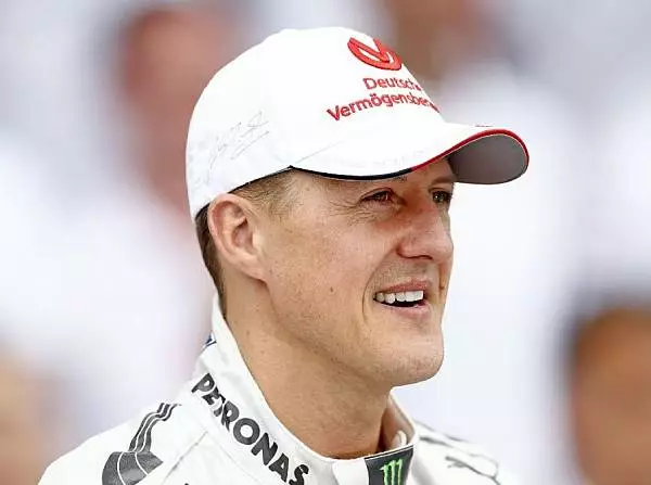 Foto zur News: Schumacher: Grand-Prix-Sieger mit einem "Fallschirm"