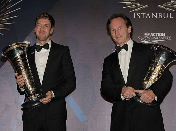 Foto zur News: Istanbul: Vettel und Red Bull als Weltmeister geehrt