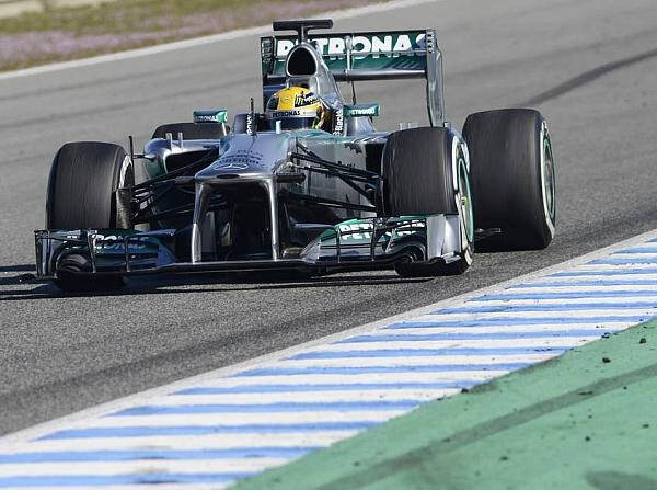 Foto zur News: Hamilton bei Mercedes "ein Teil der Lösung"