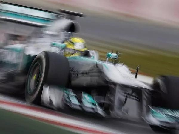 Nico Rosberg Foto zur News: Barcelona: Rosberg vor drei Champions