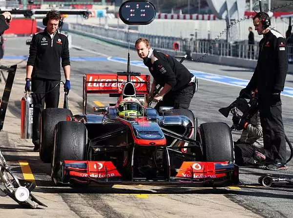Sergio Perez Foto zur News: Perez zwischen Bestzeit und Reifendilemma