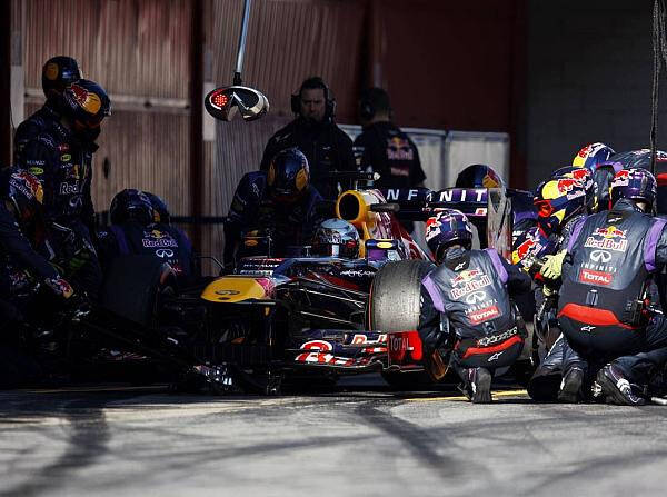 Foto zur News: Vettel: Wenn der Boxenstopp misslingt...