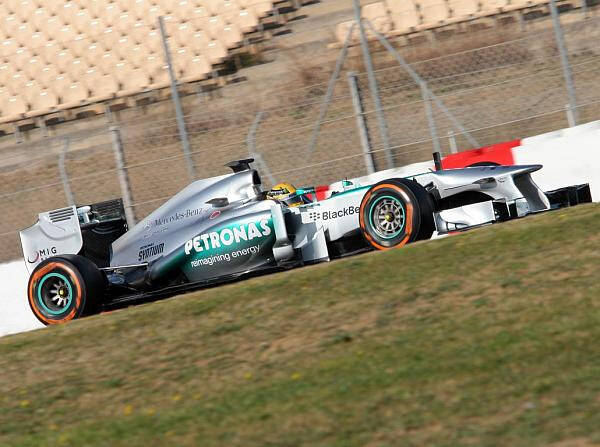 Foto zur News: Mercedes und die Meisterschaft? Hill winkt ab