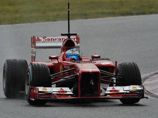 Foto zur News: Alonso: "Sind ein wenig hinter den Spitzenteams"