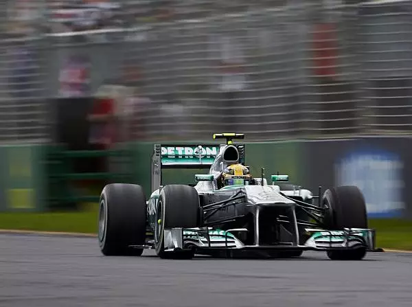 Foto zur News: Mercedes in Sepang: Heiß auf Hitze