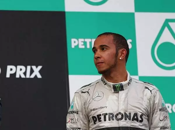 Foto zur News: Mercedes: Hamilton ist das Podest fast peinlich