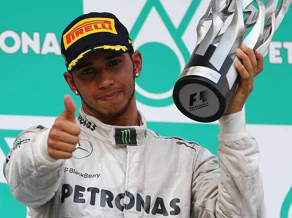 Foto zur News: Mercedes mit "harter Entscheidung": Hamilton vor Rosberg