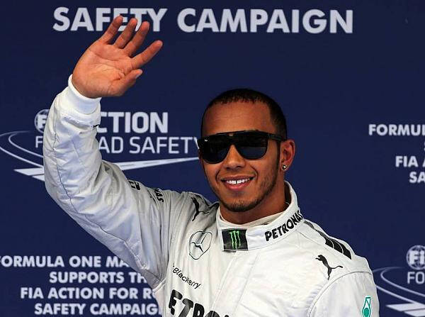 Foto zur News: Mercedes: Hamilton holt erste Pole im Silberpfeil