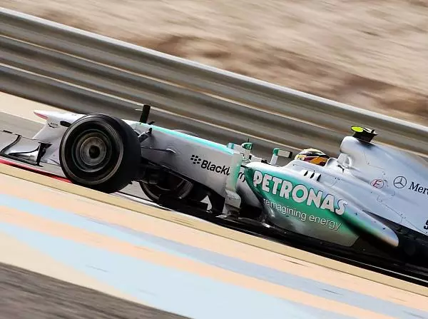 Lewis Hamilton Foto zur News: Hamilton unsicher: Geht es in die richtige Richtung?