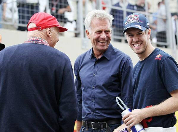 Foto zur News: Lauda dementiert Vettel-Wechsel: "Hat Vertrag bis unendlich"