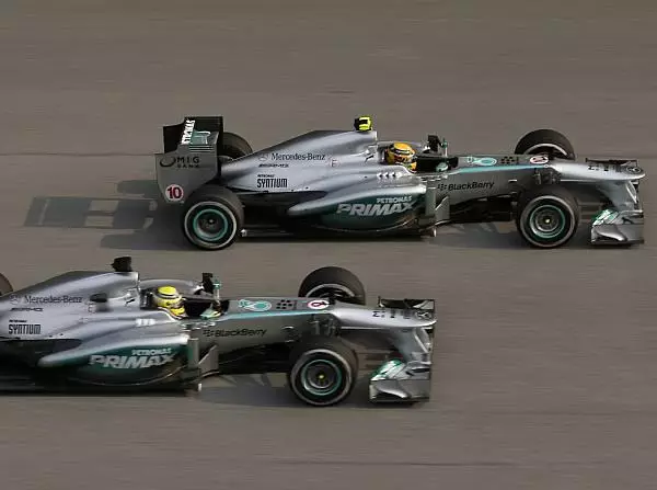 Nico Rosberg, Lewis Hamilton Foto zur News: Das Mercedes-Teamduell: "Nico muss den Spieß umdrehen"