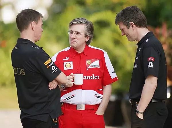 Alan Permane, Pat Fry und James Allison Foto zur News: Allison: Geht die Reise nach Maranello?