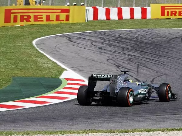 Nico Rosberg Foto zur News: Mercedes: Wie kam es zur "Katastrophe" von Barcelona?