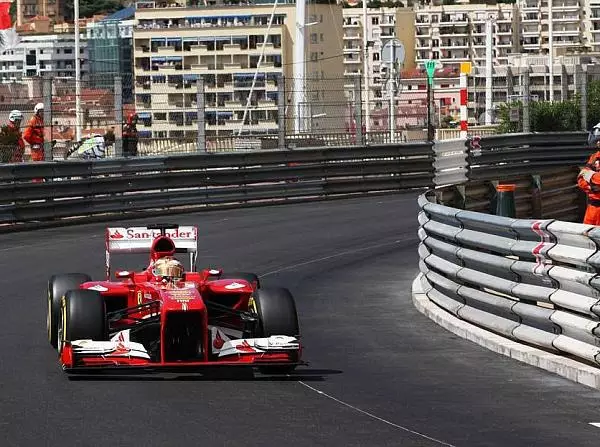 Fernando Alonso Foto zur News: Ferrari: Unfall bei Massa, Geldstrafe für Alonso
