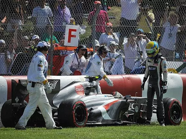 Foto zur News: Bitterer Doppelausfall für Sauber in Montreal