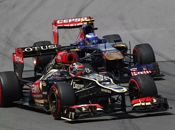 Daniel Ricciardo, Kimi Räikkönen Foto zur News: Lotus enttäuscht: Das ganze Wochenende nicht schnell genug