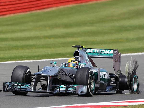 Foto zur News: Mercedes stärkt Pirelli den Rücken