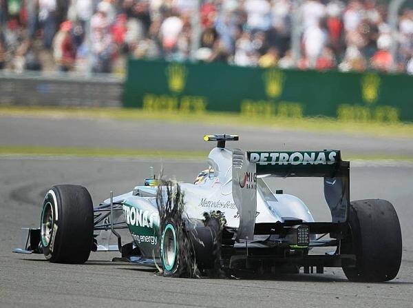 Foto zur News: "Fahrer-Killer" Reifen schreckt die Formel 1 auf