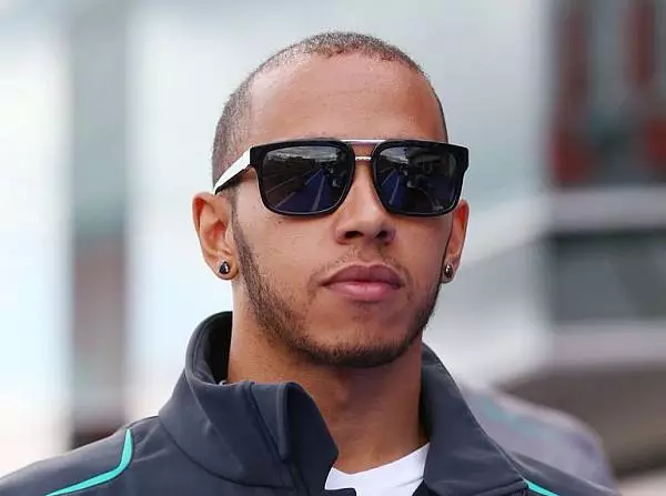 Lewis Hamilton Foto zur News: Hamilton: "Versuche, das schnellste Auto zu bekommen"