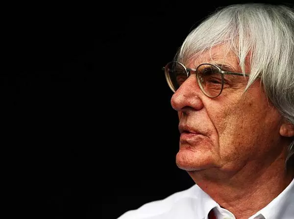 Bernie Ecclestone Foto zur News: Nürburgring: Ecclestone zieht Kaufinteresse zurück