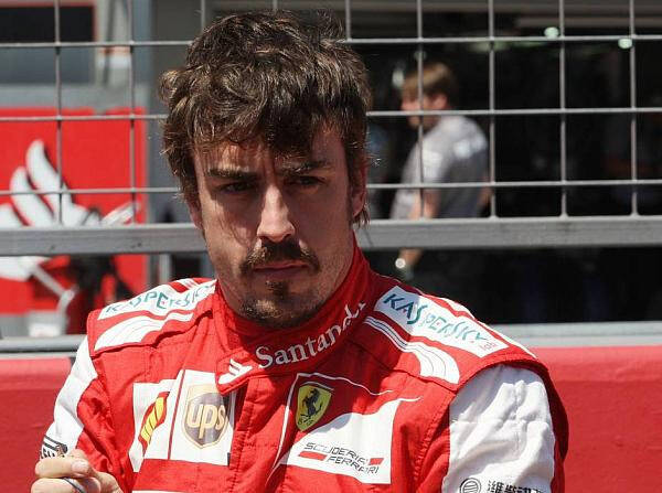 Foto zur News: Coulthard: "Wie lange tut sich Alonso Ferrari noch an?"