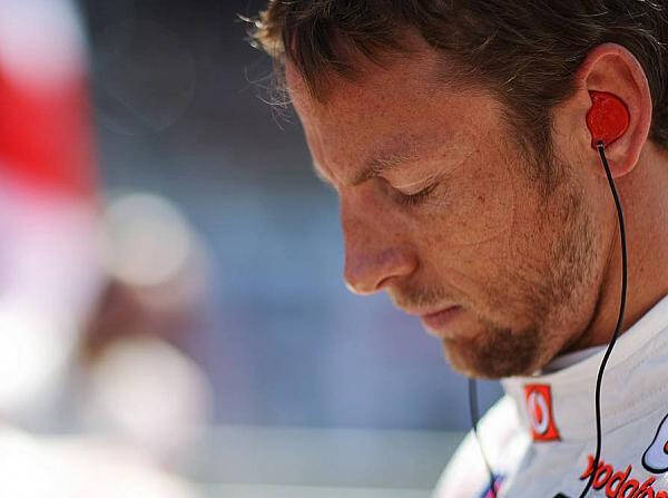Foto zur News: Nicht auf Brautschau: Button schwört McLaren Treue