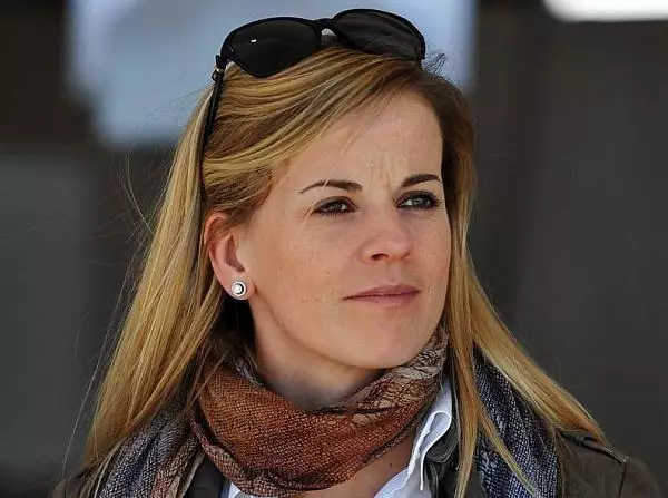 Foto zur News: Susie Wolff: "Du wirst von allen Seiten angeglotzt"