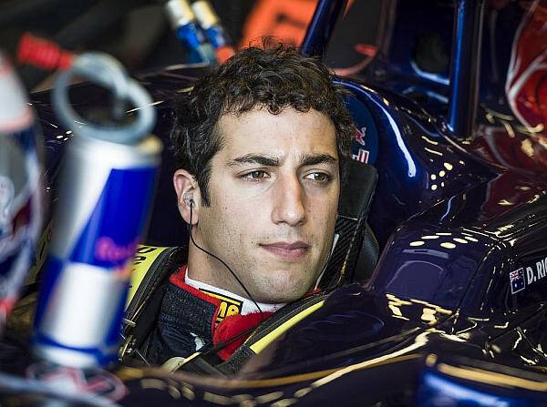 Foto zur News: Red Bull winkt mit Zaunpfahl: Ricciardo testet