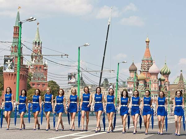 Foto zur News: Stadtrundfahrt in Moskau: Chilton ist dabei