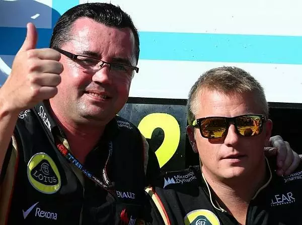 Eric Boullier, Kimi Räikkönen Foto zur News: Boullier: "Platz zwei ist das bessere Ziel"