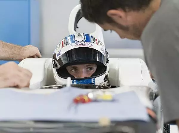 Sergei Sirotkin Foto zur News: Formel-1-Premiere für Sirotkin in Sotschi