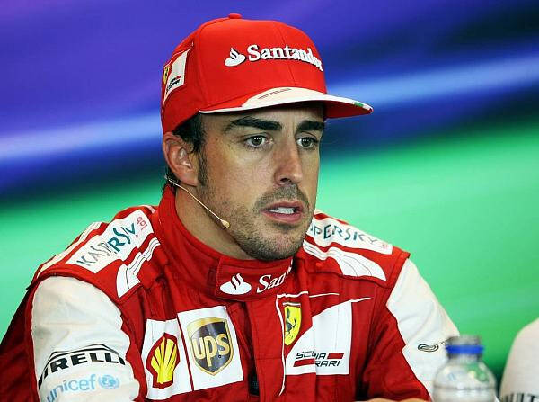 Foto zur News: Alonso gibt nicht auf: "Die Meisterschaft ist noch offen"