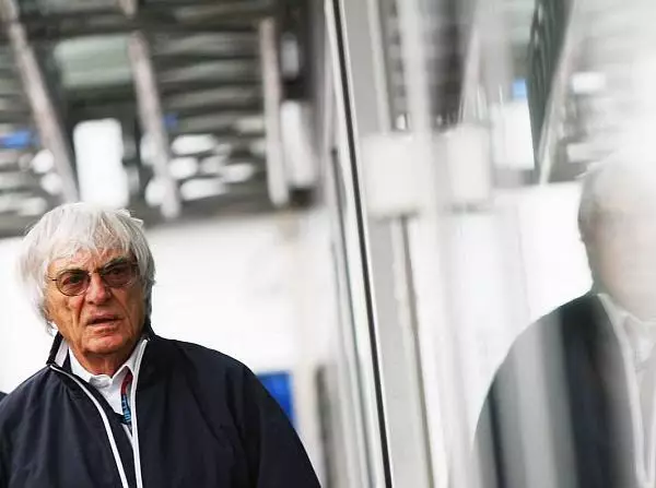 Foto zur News: Michelin-Einstieg? Ecclestone pocht auf Pirelli-Vertrag