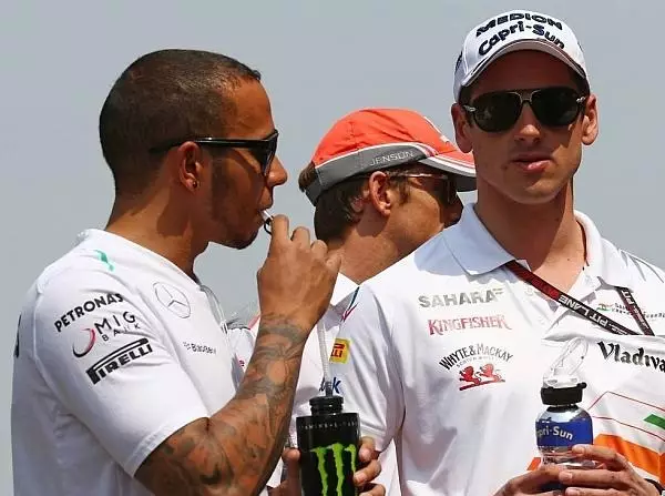 Lewis Hamilton, Adrian Sutil Foto zur News: Sutil: "Hamilton muss mal erwachsen werden"