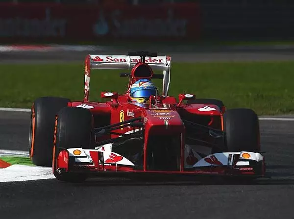 Fernando Alonso Foto zur News: Alonso: "Taktik war perfekt"