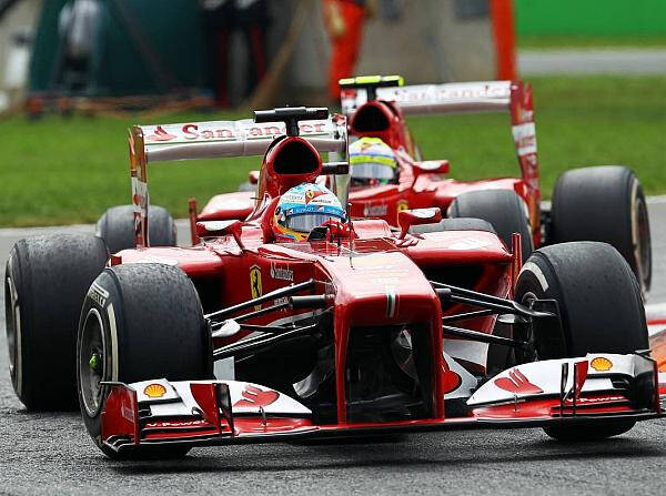 Foto zur News: Alonso beschwert sich über Vettels Rückleuchte