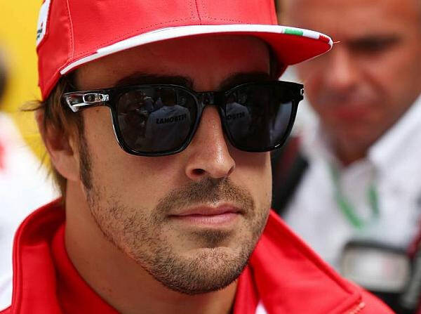 Foto zur News: Alonso gleichgültig: Egal, welche Entscheidung das Team trifft